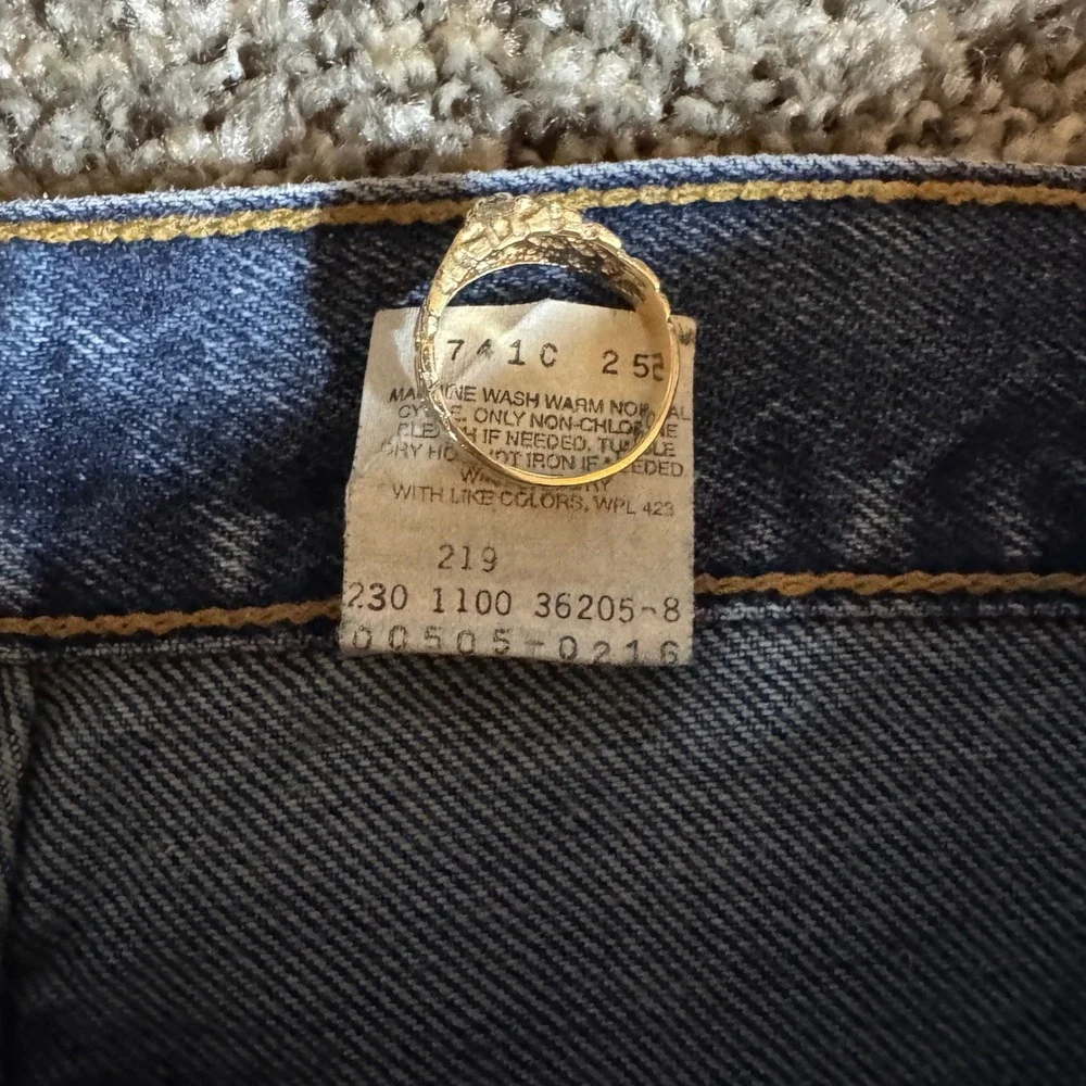 Vintage Levis 505 Mens 36x32 Starched Jeans Faded Dark Wash Straight Regular Fit